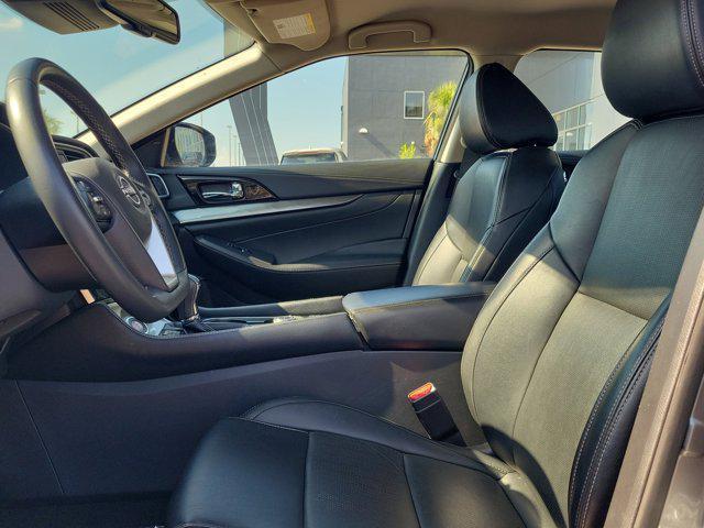 Photo of 2023 Gun Metallic Nissan Maxima