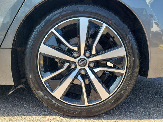 Photo of 2023 Gun Metallic Nissan Maxima