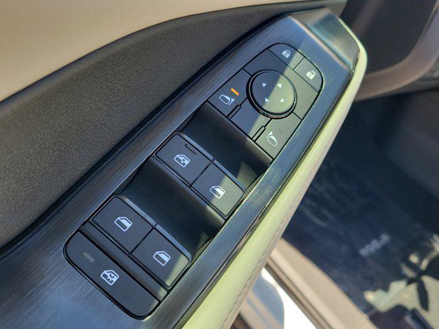 Photo of 2025 Everest White Pearl Nissan Rogue