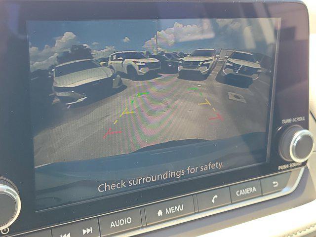 Photo of 2025 Everest White Pearl Nissan Rogue