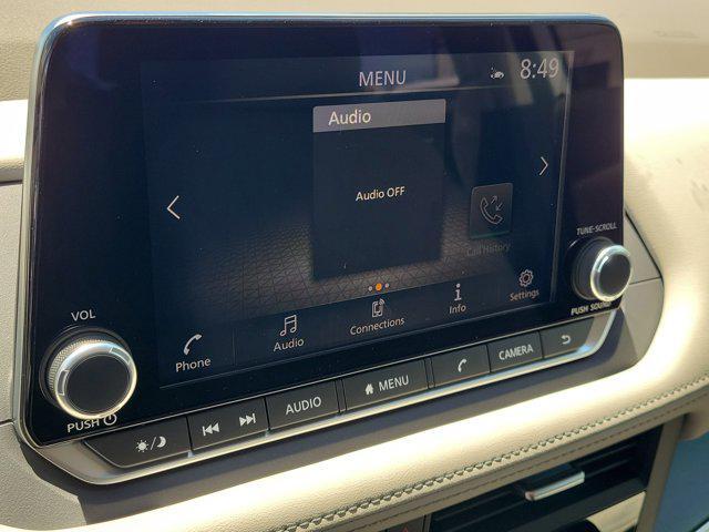 Photo of 2025 Everest White Pearl Nissan Rogue