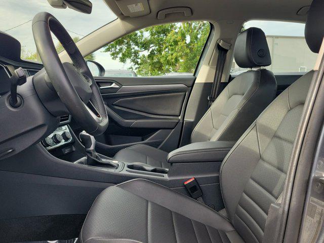 Photo of 2024 Deep Black Pearl Volkswagen Jetta