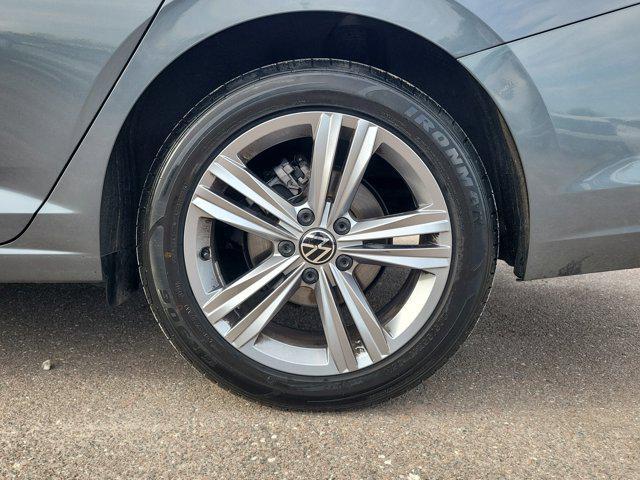 Photo of 2024 Deep Black Pearl Volkswagen Jetta