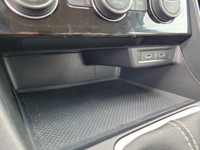 Photo of 2024 Deep Black Pearl Volkswagen Jetta