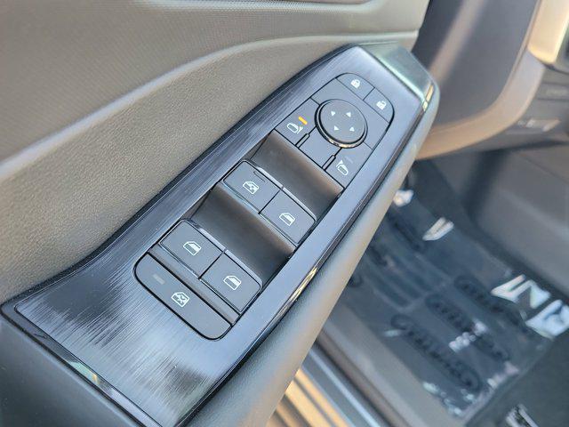 Photo of 2025 Gun Metallic Nissan Rogue