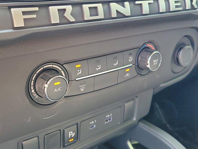 Photo of 2025 Super Black Nissan Frontier