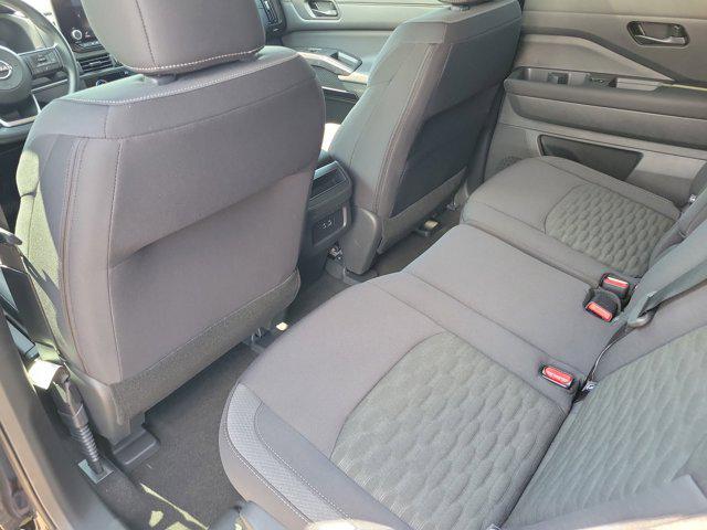 Photo of 2025 Super Black Nissan Pathfinder