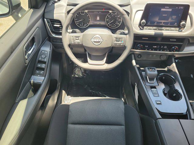 Photo of 2025 Brilliant Silver Metallic Nissan Rogue
