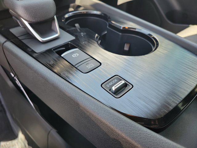 Photo of 2025 Brilliant Silver Metallic Nissan Rogue