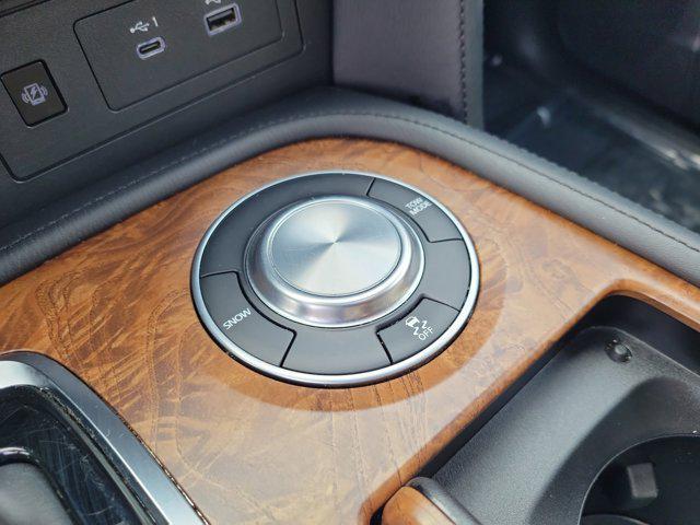 Photo of 2023 Aspen White Tricoat Nissan Armada