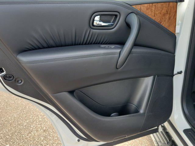 Photo of 2023 Aspen White Tricoat Nissan Armada