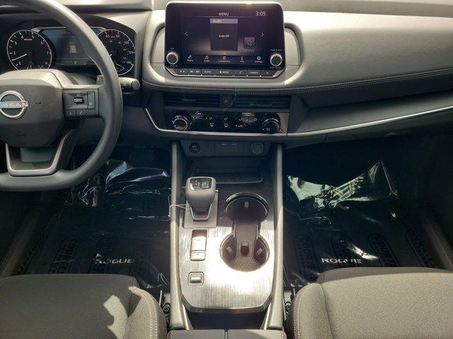 Photo of 2025 Gun Metallic Nissan Rogue