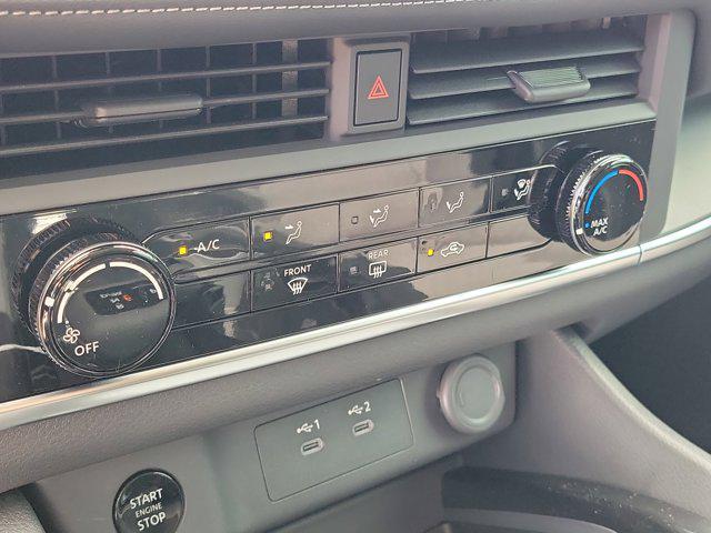 Photo of 2025 Gun Metallic Nissan Rogue