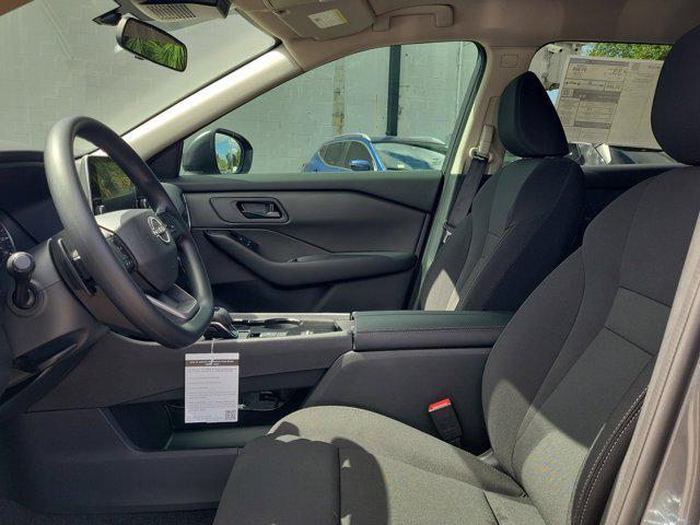 Photo of 2025 Gun Metallic Nissan Rogue