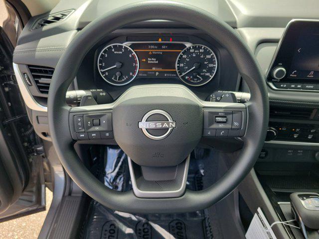 Photo of 2025 Gun Metallic Nissan Rogue