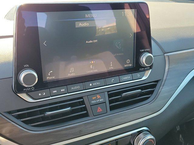 Photo of 2025 Super Black Nissan Altima