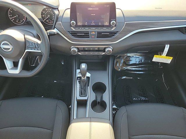 Photo of 2025 Super Black Nissan Altima