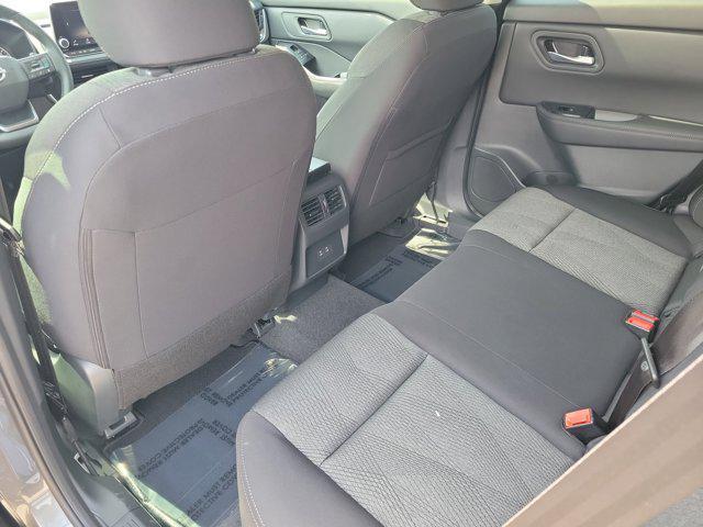 Photo of 2025 Gun Metallic Nissan Rogue