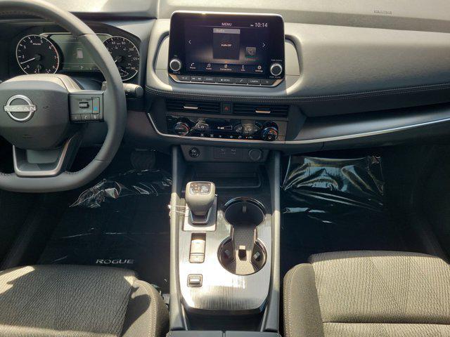 Photo of 2025 Gun Metallic Nissan Rogue