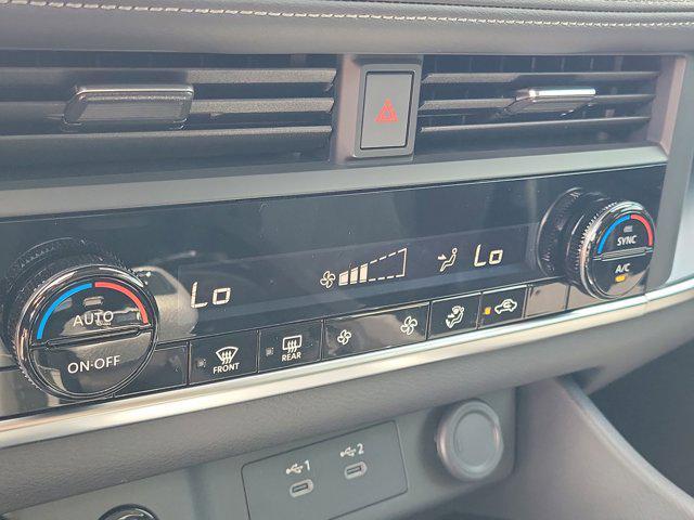 Photo of 2025 Everest White Pearl Nissan Rogue