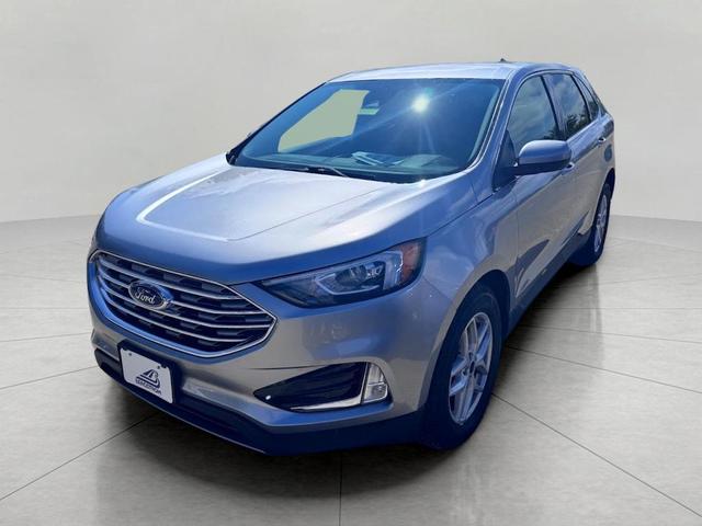 Photo of 2021 Iconic Silver Metallic Ford Edge