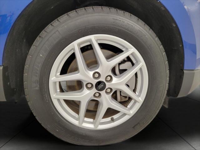 Photo of 2024 ATLAS BLUE Ford Edge