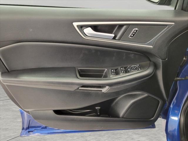 Photo of 2024 ATLAS BLUE Ford Edge