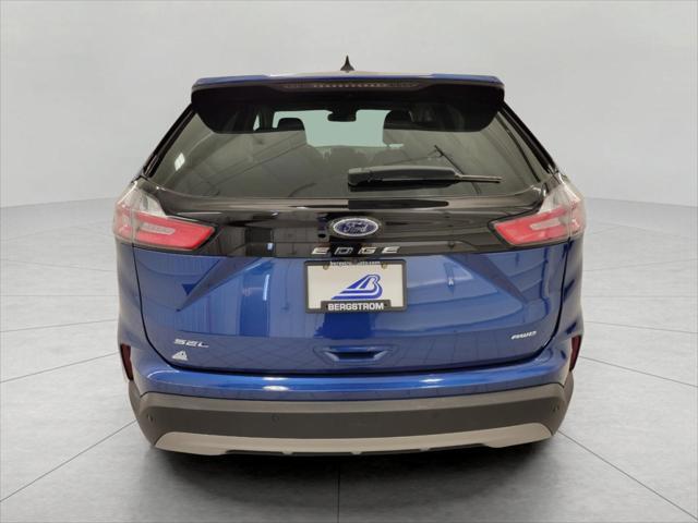 Photo of 2024 ATLAS BLUE Ford Edge