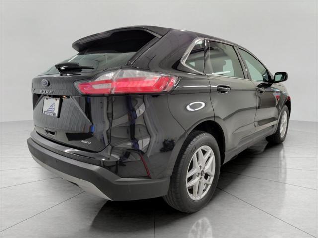 Photo of 2024 Agate Black Metallic Ford Edge