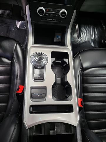 Photo of 2024 Agate Black Metallic Ford Edge