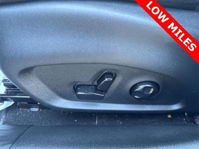 Photo of 2019 Granite Crystal Metallic Clearcoat Jeep Compass