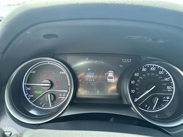 Photo of 2021 White Toyota Camry