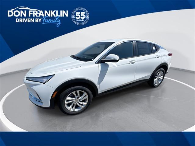 Photo of 2025 Summit White Buick Envista