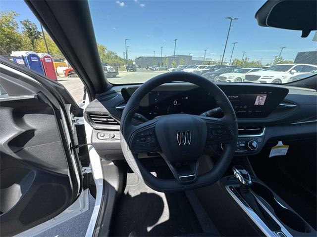 Photo of 2025 Summit White Buick Envista
