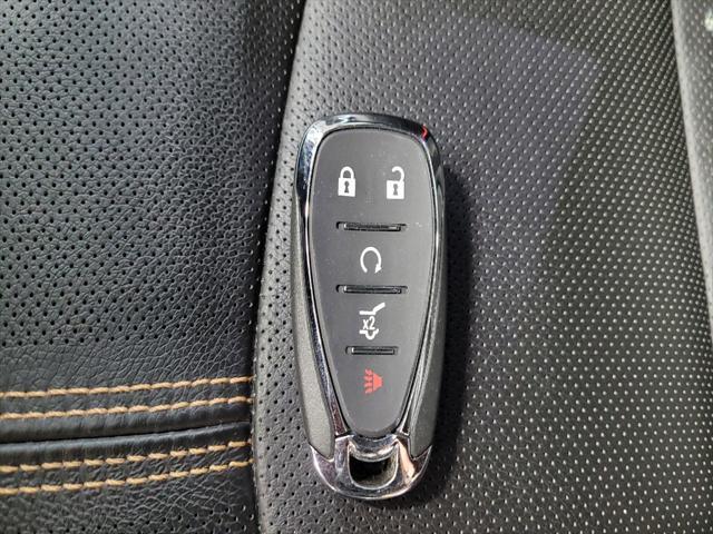 Photo of 2022 Silver Ice Metallic Chevrolet Equinox