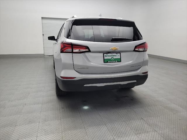 Photo of 2022 Silver Ice Metallic Chevrolet Equinox