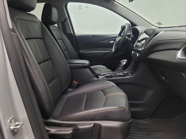 Photo of 2022 Silver Ice Metallic Chevrolet Equinox