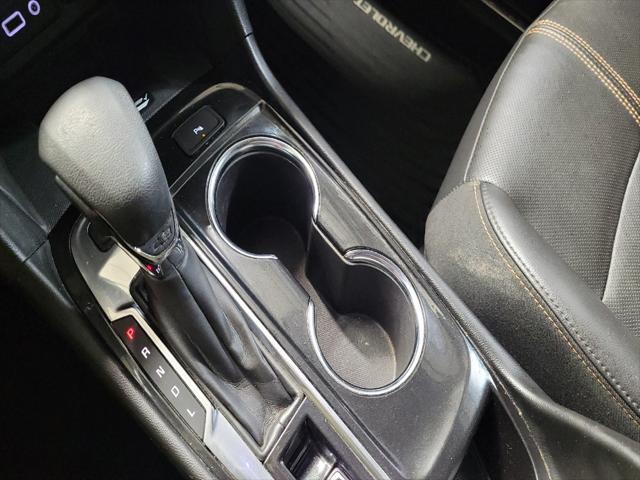 Photo of 2022 Silver Ice Metallic Chevrolet Equinox