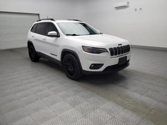 Photo of 2020 Bright White Clearcoat Jeep Cherokee