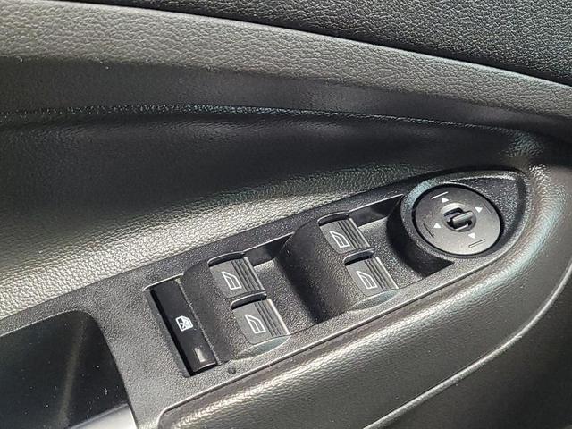 Photo of 2017 Magnetic Metallic Ford Escape