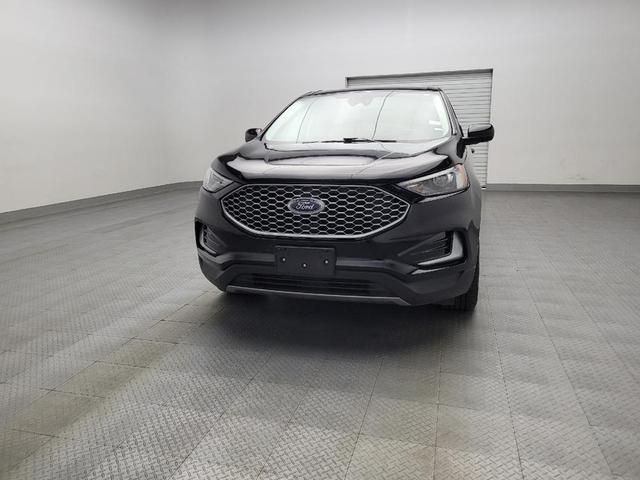 Photo of 2023 Agate Black Metallic Ford Edge