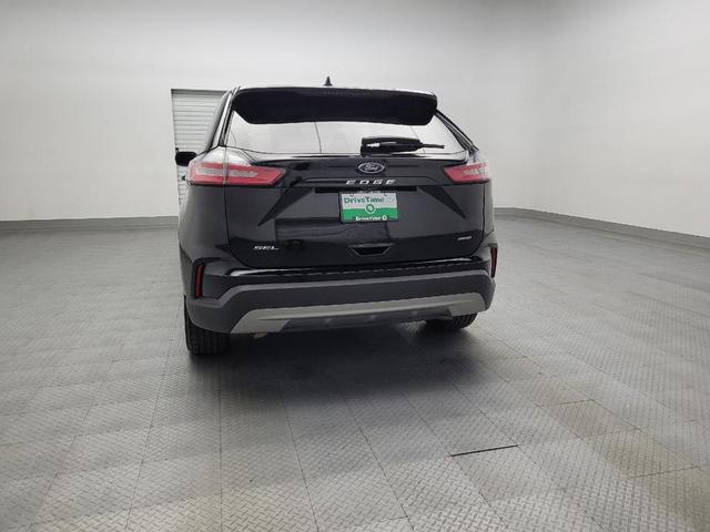 Photo of 2023 Agate Black Metallic Ford Edge