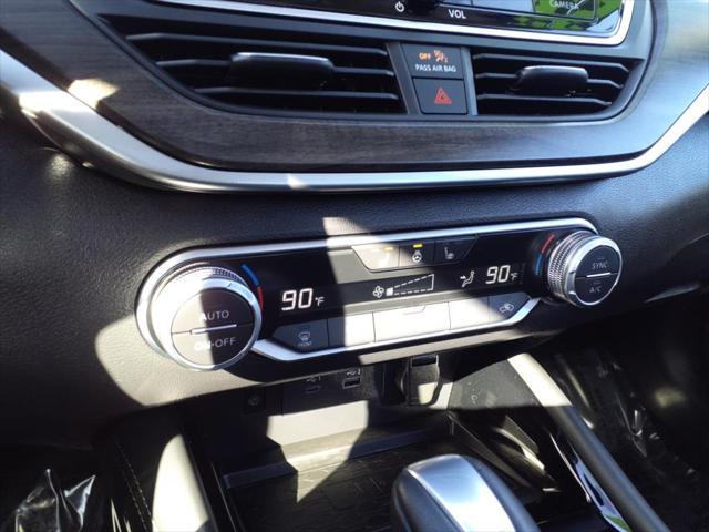 Photo of 2023 Scarlet Ember Tintcoat Nissan Altima