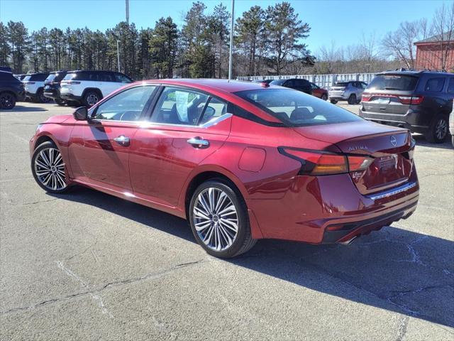 Photo of 2023 Scarlet Ember Tintcoat Nissan Altima