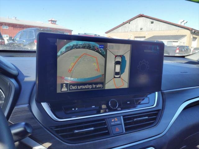 Photo of 2023 Scarlet Ember Tintcoat Nissan Altima