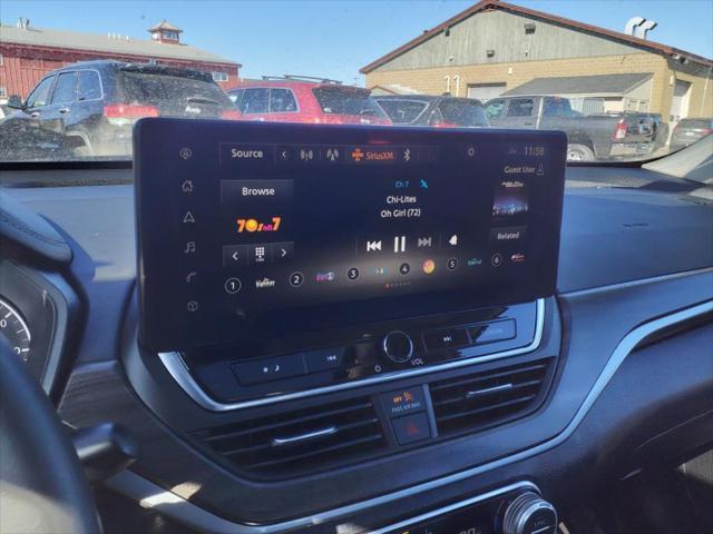 Photo of 2023 Scarlet Ember Tintcoat Nissan Altima
