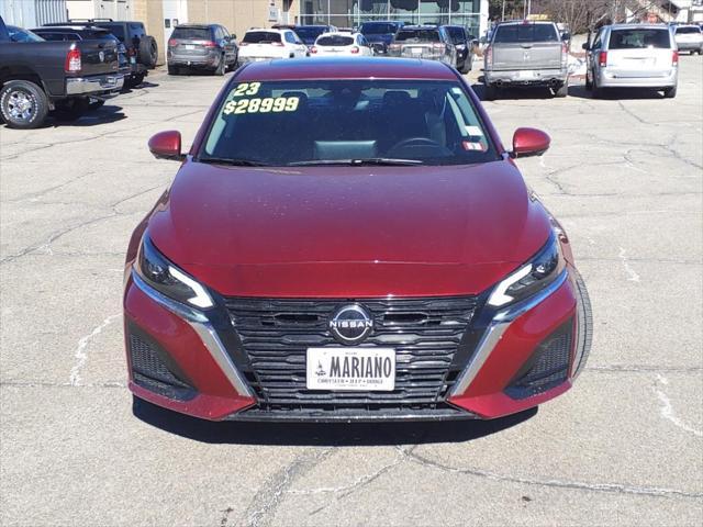 Photo of 2023 Scarlet Ember Tintcoat Nissan Altima