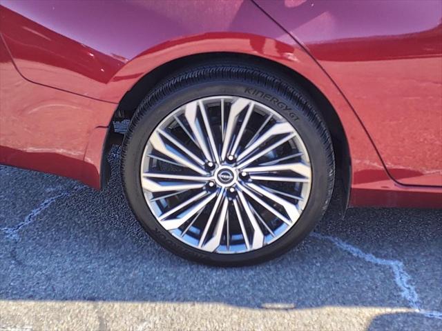 Photo of 2023 Scarlet Ember Tintcoat Nissan Altima