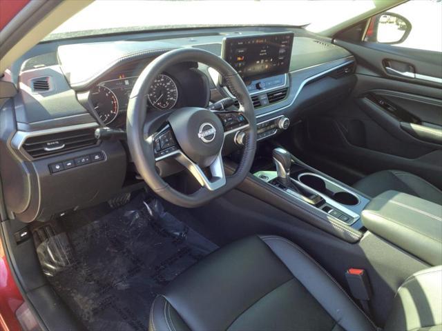 Photo of 2023 Scarlet Ember Tintcoat Nissan Altima