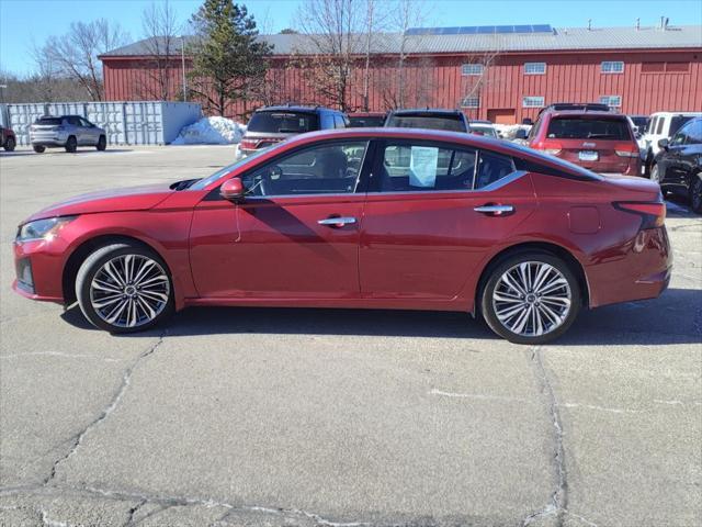 Photo of 2023 Scarlet Ember Tintcoat Nissan Altima